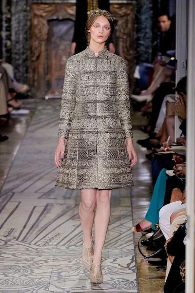 Look 4